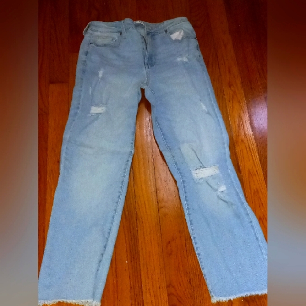 Wide straight leg ripped jeans